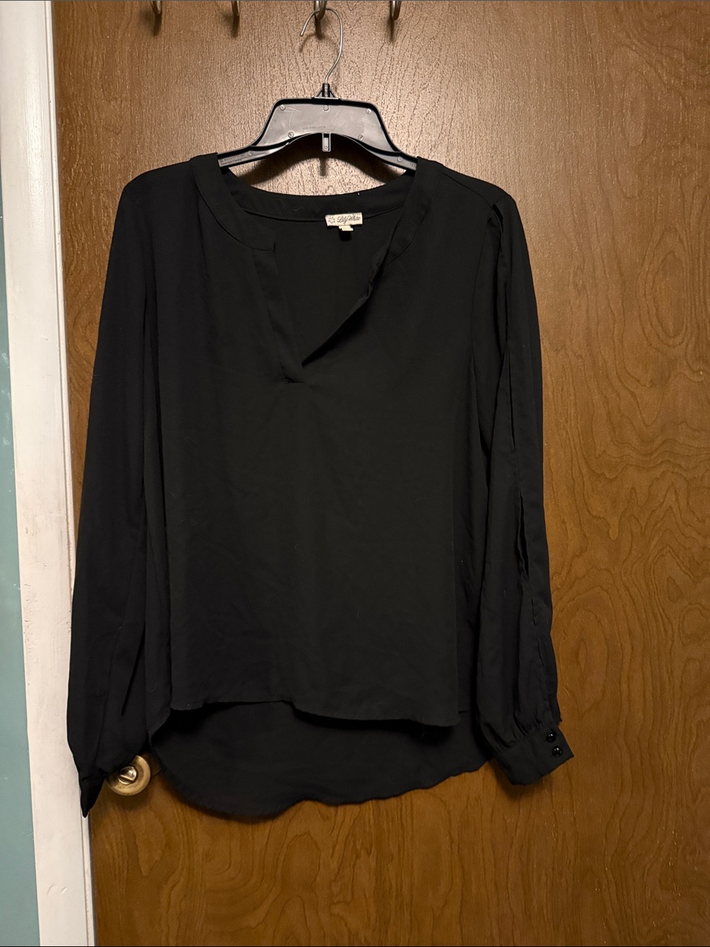 Lily White Black Long Sleeve V-Neck Blouse L